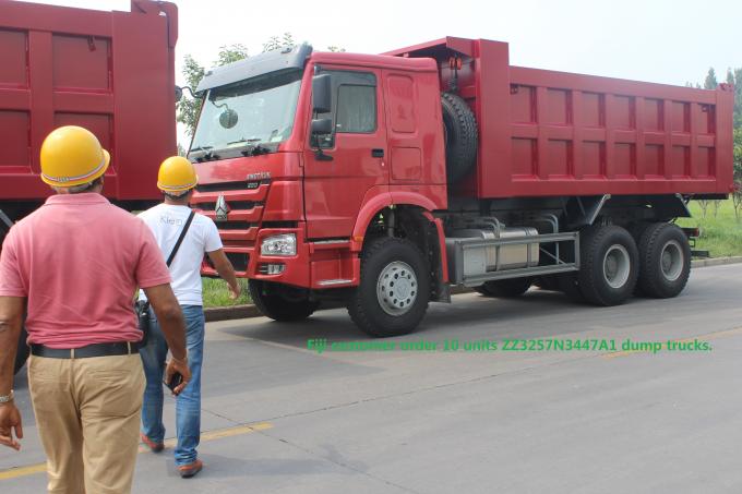 安全なSinotruk Howoのダンプカーの重負荷のトラックの低い石油消費