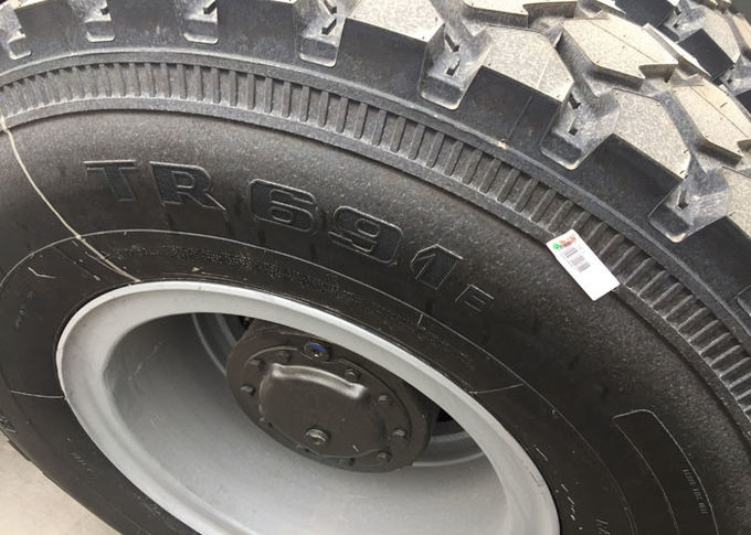 SINOTRUK HOWO Dropsideの貨物商用車のトラックのシャーシLHD 6X4 371HP