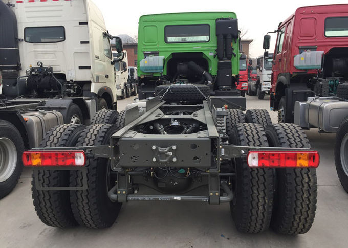 Dropsideの貨物トラックのシャーシSINOTRUK HOWO ZZ1257N4341Wの緑の貨物自動車車