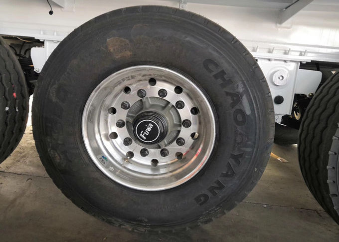 半3つの車軸トラックミキサのトレーラー/バルク セメントのトレーラー50-60 CBM