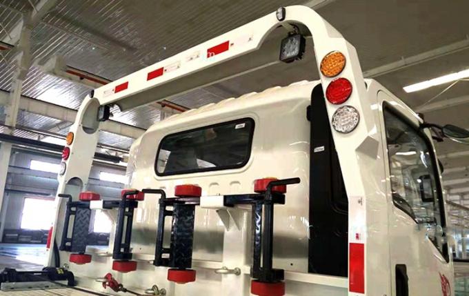 Sinotruckの軽量レッカー車のレッカー車の道の回収車のユーロ2