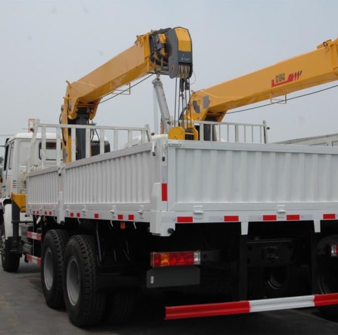 中国の上のブランドのSinotruk HOWO 6X4 10tトラックによって取付けられるクレーン10ton望遠鏡ブーム クレーン価格