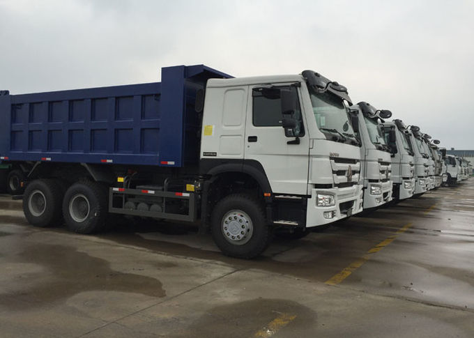 SINOTRUK HOWOのダンプカー トラック266HP 6X4 LHD 10 - 25CBM商業ダンプ トラック