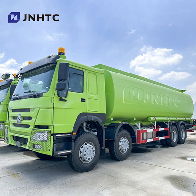 Sinotruck HOWO 371HP 重燃料タンカー トラック 8X4 20000L