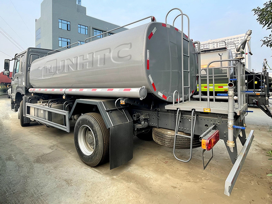 Sinotruk水スプレーのトラック6x4 10は15000L水スプリンクラーのトラックを動かす