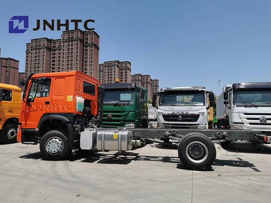 Sinotruk Howo 6の荷車引きのCamionetaの貨物トラック4x2ドライブ