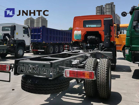 Sinotruk Howo 6の荷車引きのCamionetaの貨物トラック4x2ドライブ