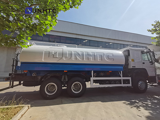 給水車351を振りかけるSinotruk Howo 6x4 - 450hp
