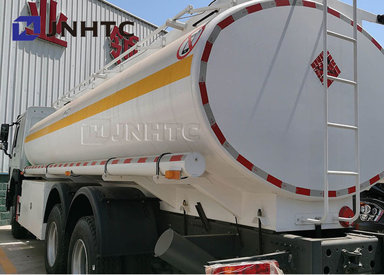 Sinotruk Howoの燃料タンクのトラック6x4 20000l 25000リットル