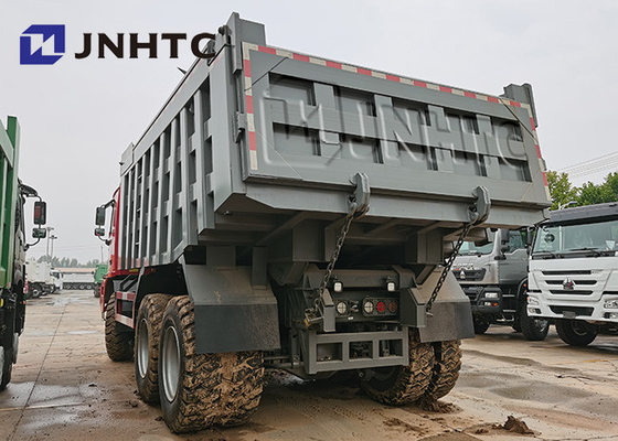 Sinotruck Howo 6x4の地下鉱山のダンプ トラック30cubic 70tons