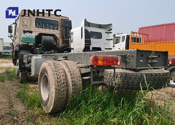 Camionetas HOWO 4x4の貨物トラック ディーゼル装甲LHDかRHD