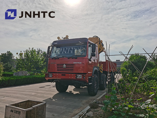 Sinotruck Howo 8x8 30t 13tクレーンが付いているすべての車輪ドライブ貨物トラック