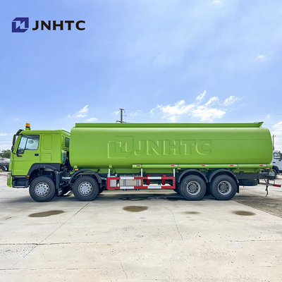 Sinotruck HOWO 371HP 重燃料タンカー トラック 8X4 20000L