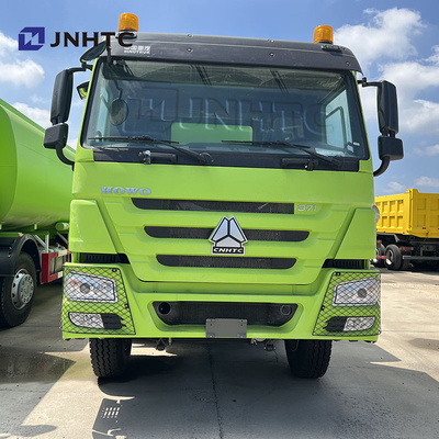 Sinotruck HOWO 371HP 重燃料タンカー トラック 8X4 20000L
