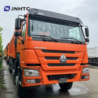 Sinotruck 371HP 頑丈なダンプ トラック HOWO 8X4 鉱山のダンプカー