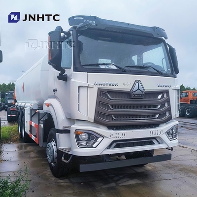SINOTRUK HOHAN 6X4の燃料配達販売のためのディーゼル タンク車