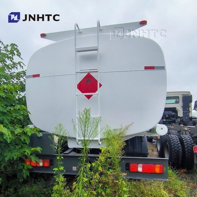SINOTRUK HOHAN 6X4の燃料配達販売のためのディーゼル タンク車