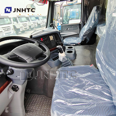 SINOTRUK HOWO トラクター トラック 車 商用車 6X4 400HP 工場職員