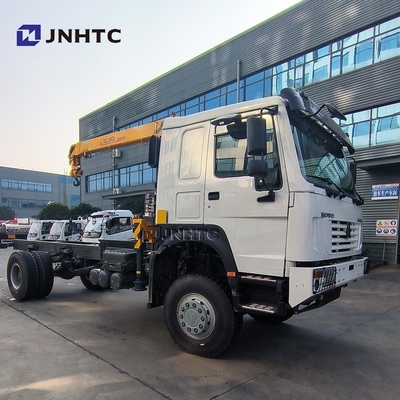 重貨 HOWO ディーゼル貨物 トラック 4x4 6ホイール クランのシャーシ 高品質
