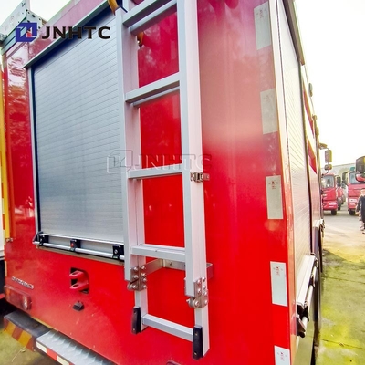 HOWO 4*4 消防車 HOWO 5000L 水泡タンカー 消防車 ミニ消防車