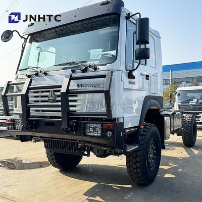 SINOTRUK HOWO 4X4 貨物車 トラック・チャッシー