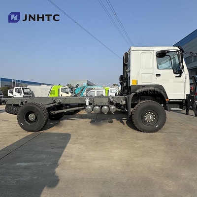 SINOTRUK HOWO 4X4 貨物車 トラック・チャッシー