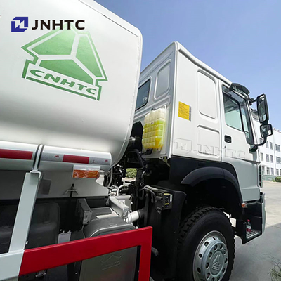 新型ホウ オイルタンク トラック 6x4 400hp 容量12輪 燃料タンク トラック 販売