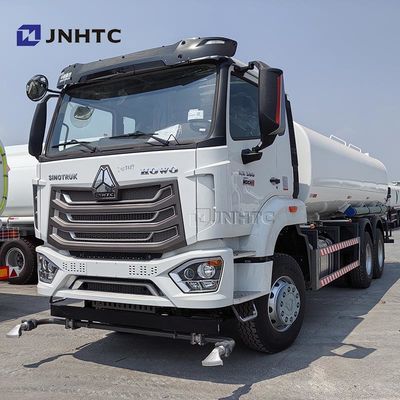 20000リットルのウォーターボウザートラック