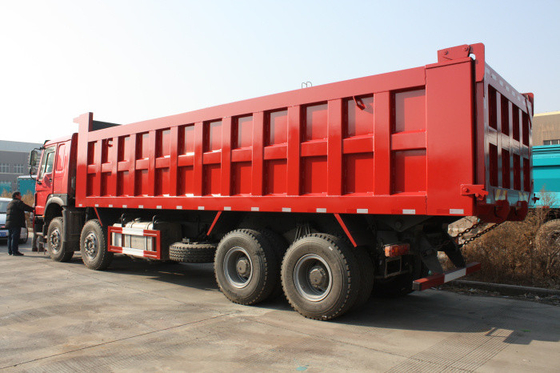 50T 12車輪の30M3容量の赤いSinotruk Howo 8x4の頑丈なダンプ トラックLHD