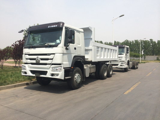 371HP Sinotruk Howo7の重いダンプ トラック20M3容量10はHW76小屋を動かします