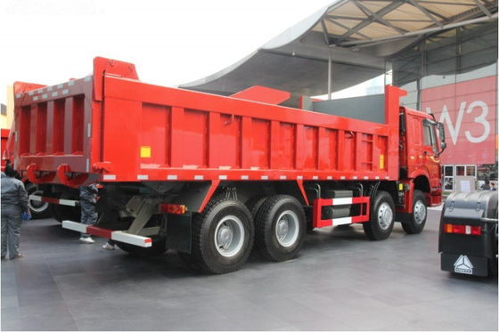 8x4 25-30M3 12の車輪のダンプ トラック50-60Tの負荷Capaicty Sinotruk Howo7モデル371hp