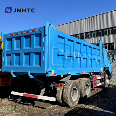 Howo 40トンのダンプトラック 6x4 マニュアルトランスミッション 336HP 10ホイールユーロ2 標準ディーゼル燃料ティッパートラック