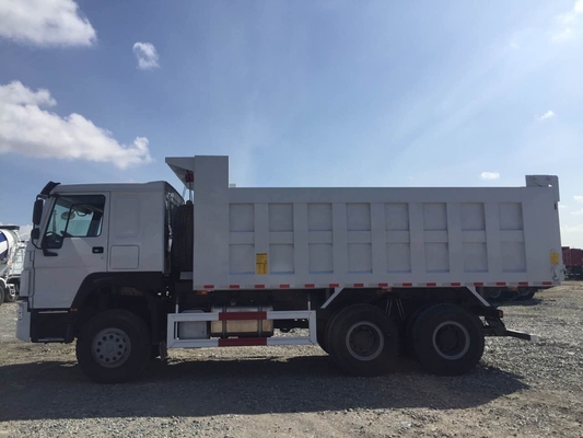 6x4 18M3-20M3の40-50Tのための頑丈なダンプ トラックのSinotruk Howo7のダンプカー モデル