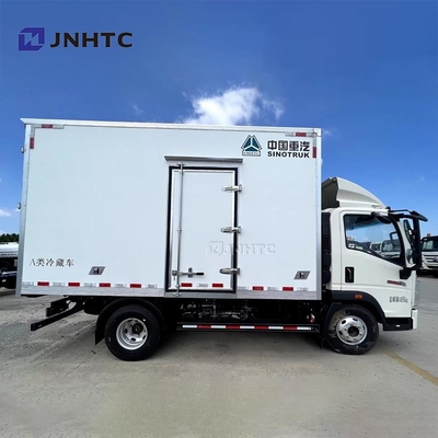 新しいHOWO 冷蔵庫 トラック 3t 4t 5t 4x2 軽食 トラック 冷蔵庫 トラック 工場 最新