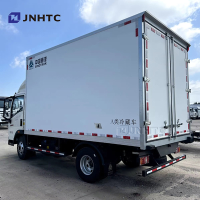 新しいHOWO 冷蔵庫 トラック 3t 4t 5t 4x2 軽食 トラック 冷蔵庫 トラック 工場 最新
