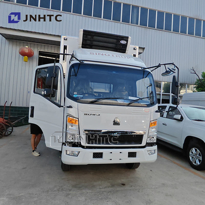 HOWO 4X2 軽いベビーチキン輸送トラック 小型チキン配送車両 販売