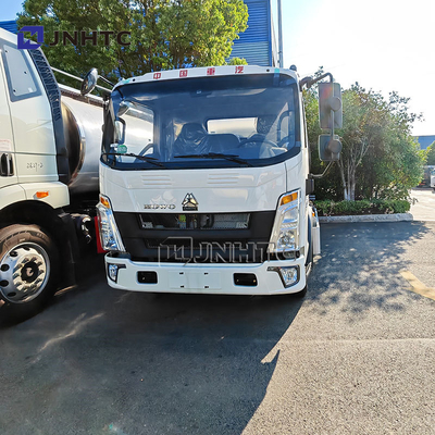 シノトルク ホウ 4×2 軽燃料油タンカー 4200 リッター ディーゼル油燃料タンク トラック