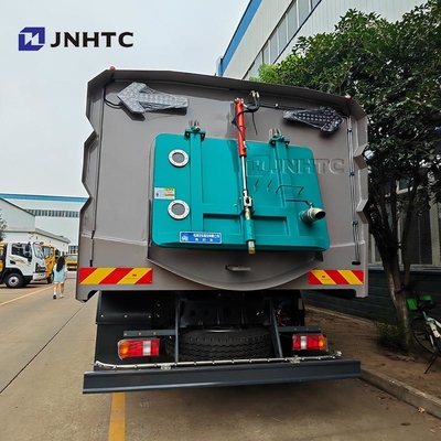 HOWO 道路掃除機 トラック 4X2 搭載道路塩分散布機 雪清掃機