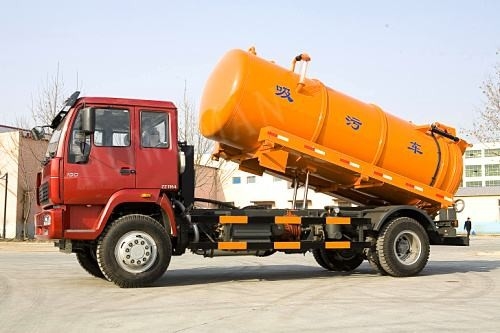 黄色い色ディーゼルSINOTRUCK 6M3の下水道の吸引のトラックHF7のフロント・アクスル