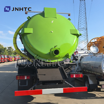 HOWO MATE 4x2 ミニ真空下水吸水タンカー 糞便吸いトラック