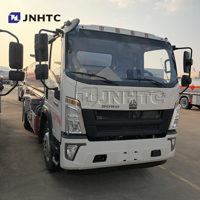 HOWO 燃料タンカー トラック 4X2 8cbm 軽量 オイルタンカー トラック