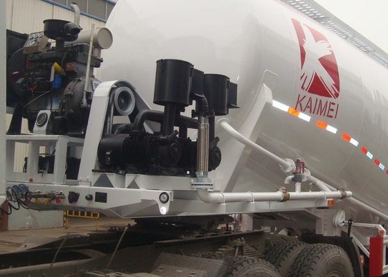 ISOは10荷車引きSinotruk Howoに50Mの³のタンカー ボディが付いているバルク セメントのタンクローリーそしてトラクターのトラックを渡した