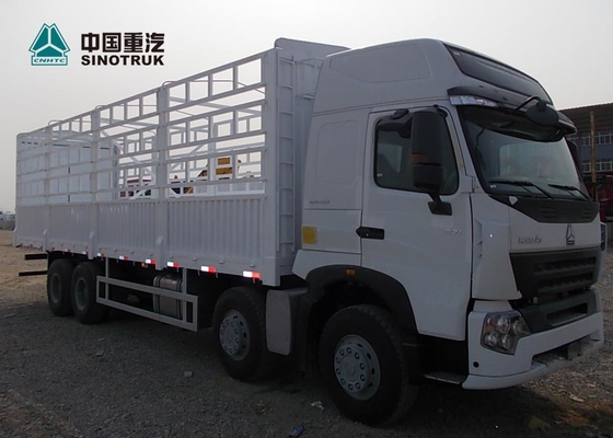 A7 Howo Sinotruk 8x4 50Tの7Mの長さの貨物専用コンテナが付いている重い貨物トラック