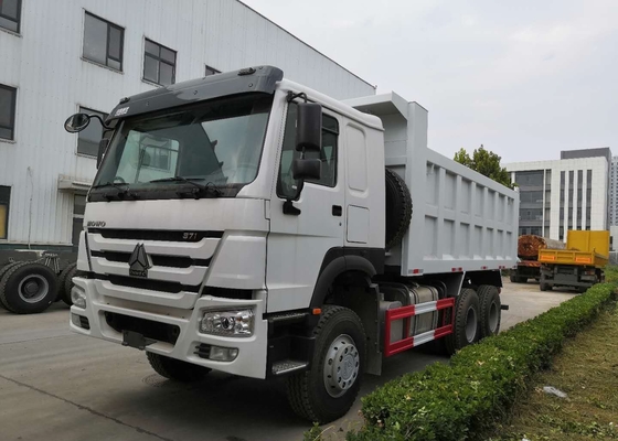 中間の持ち上がるシステムSINOTRUK HOWOダンプTruck371HP 6X4 20CBM負荷25トンの