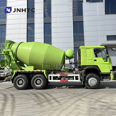 SINOTRUK HOWO 6X4 8CBM メートル ディーゼルエンジン 油圧コンクリートミキサー車