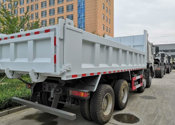 頑丈な8 x 4ダンプカー トラックQ345材料、負荷の50トンのダンプ トラック