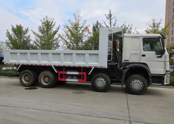 頑丈な8 x 4ダンプカー トラックQ345材料、負荷の50トンのダンプ トラック