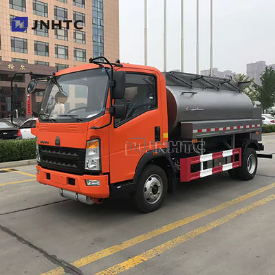 新型SINOTRUK HOWO 4*2 Euro2 10 Cbm 10000L 給油トラック、流量計付き