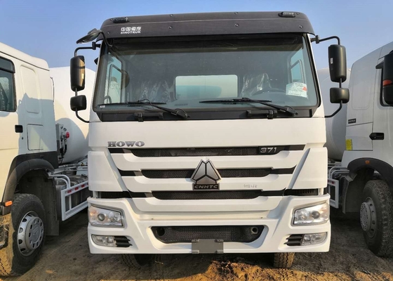 Sinotruk Howo7 10M3 6x4 Euro2 336hp 371hpのトラックミキサのタンクローリー10の車輪
