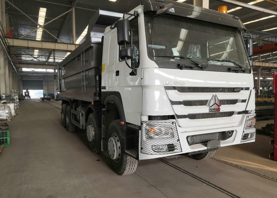 ISOによって渡されるSINOTRUK HOWO 8x4のダンプ トラックの構造の国際的なダンプ トラックの後部ダンプ トラック